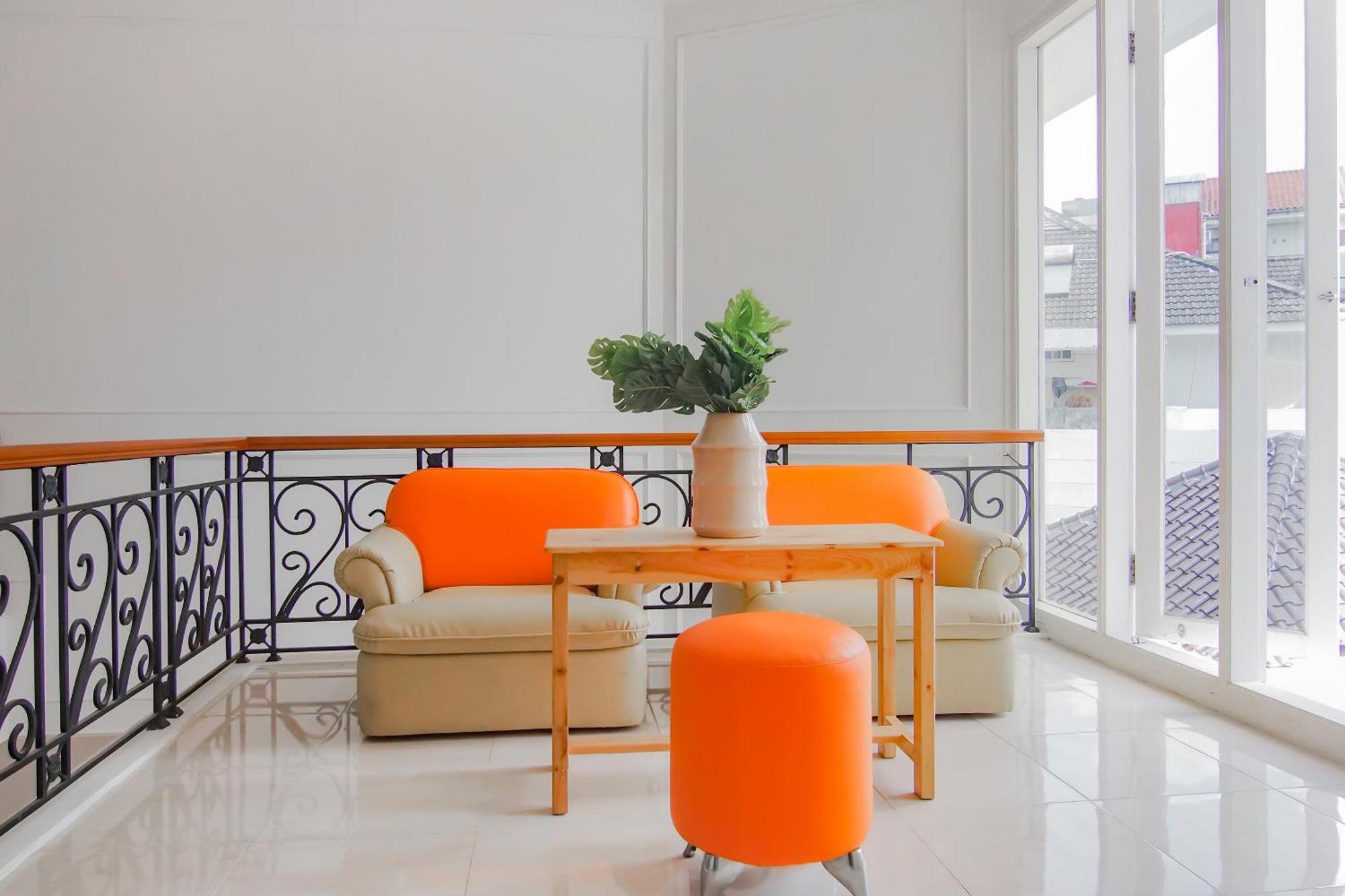 فندق Super Oyo Capital O 90342 Kemang Garden جاكرتا المظهر الخارجي الصورة