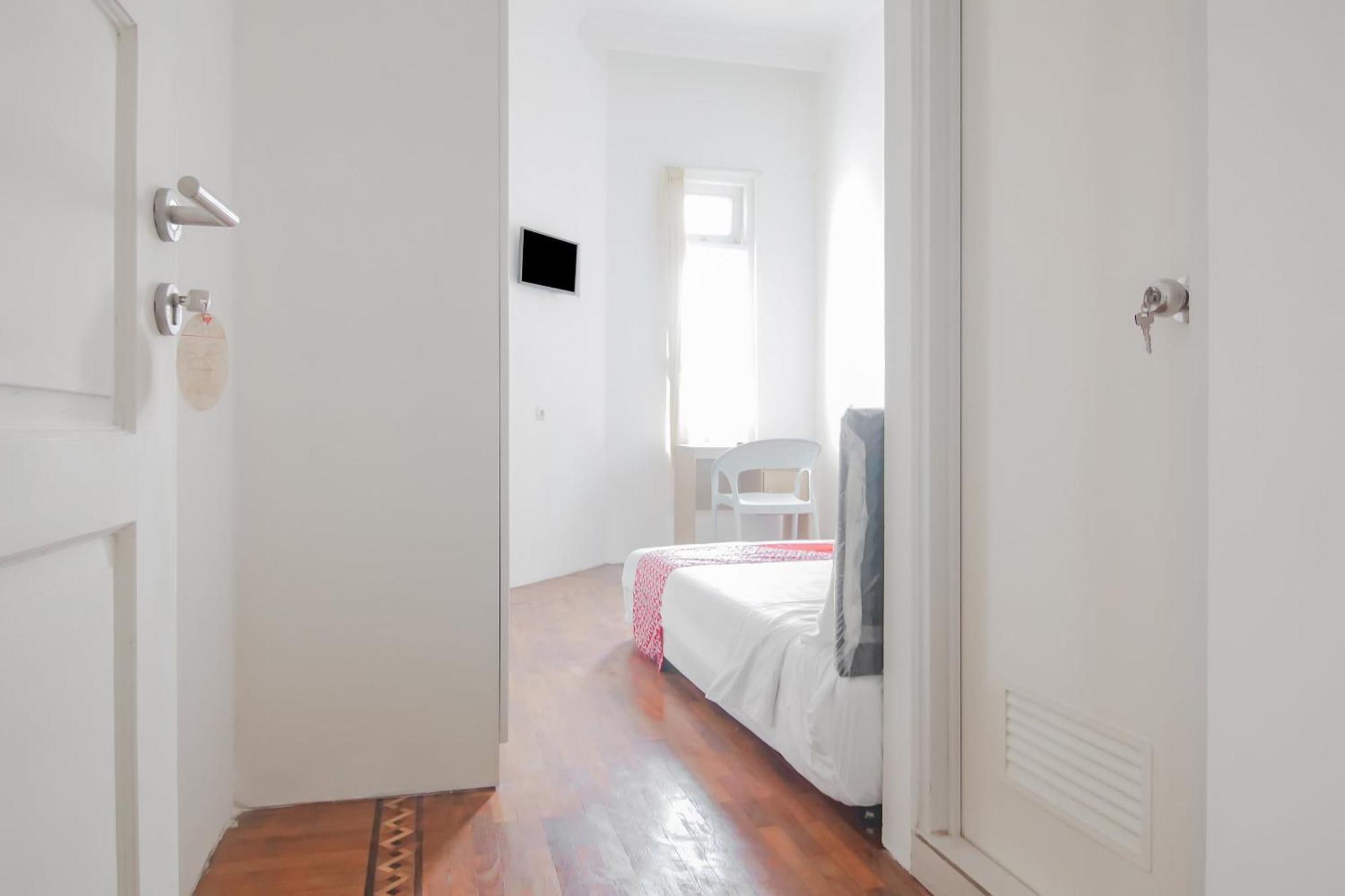فندق Super Oyo Capital O 90342 Kemang Garden جاكرتا المظهر الخارجي الصورة