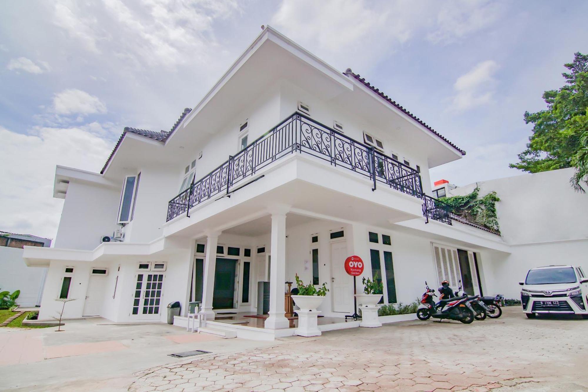 فندق Super Oyo Capital O 90342 Kemang Garden جاكرتا المظهر الخارجي الصورة